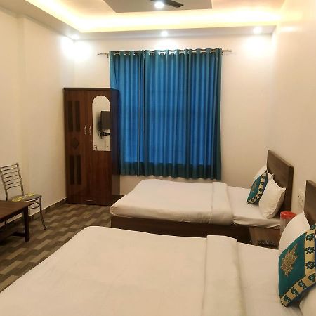 Nv Palace Hotel Vrindāvan 외부 사진