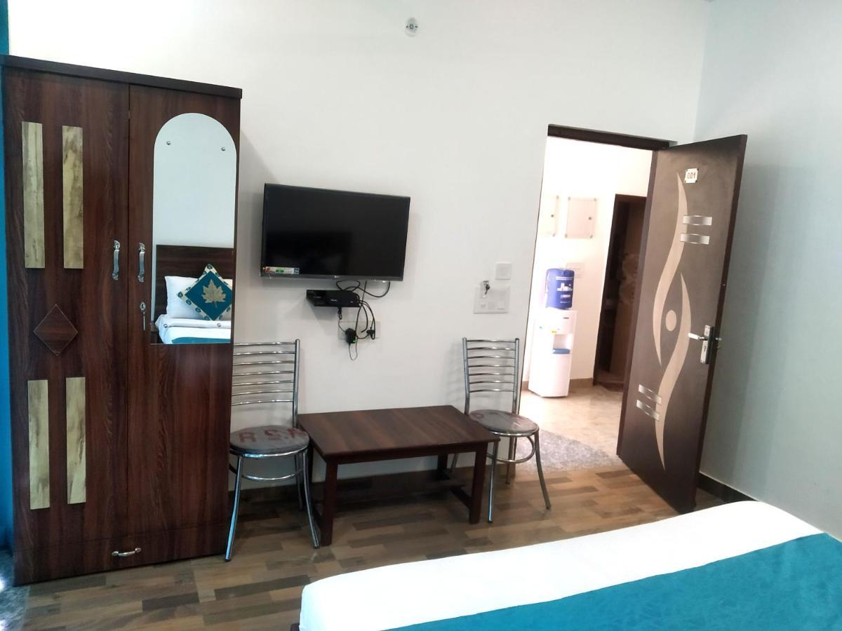 Nv Palace Hotel Vrindāvan 외부 사진