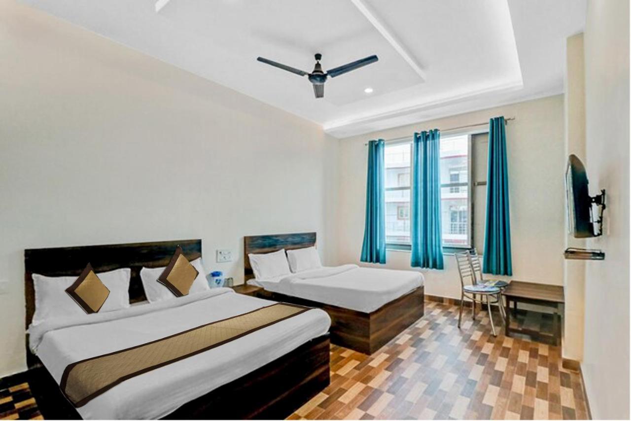 Nv Palace Hotel Vrindāvan 외부 사진