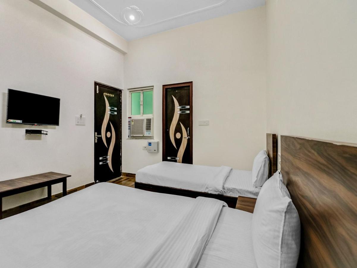 Nv Palace Hotel Vrindāvan 외부 사진