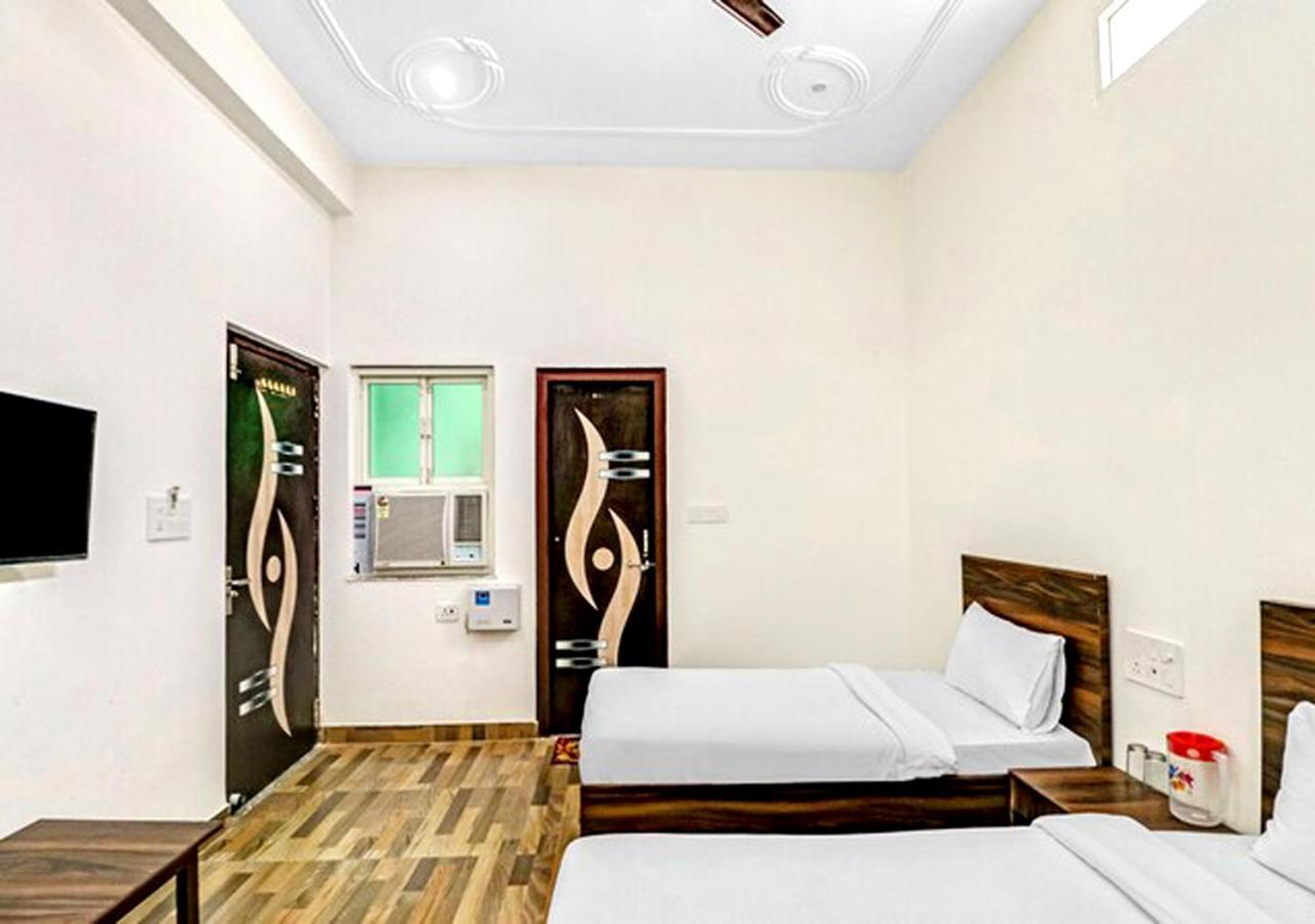 Nv Palace Hotel Vrindāvan 외부 사진
